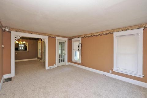 205 E Vienna St, Schoolcraft, MI 49087 photo 10