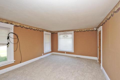 205 E Vienna St, Schoolcraft, MI 49087 photo 8