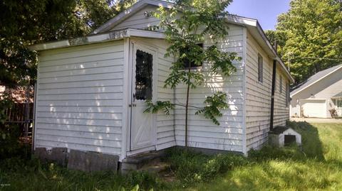 328 Hill St, Crystal, MI 48818 photo 15