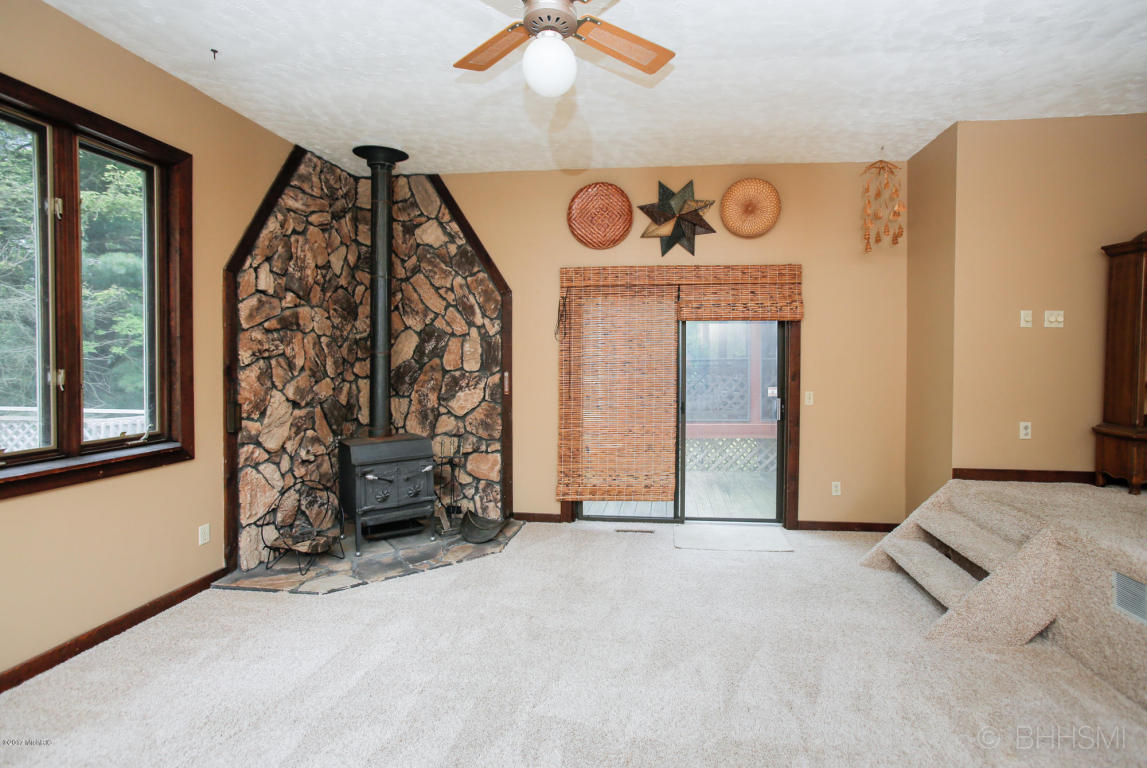 16827 E De Ave, Augusta, MI 49012 photo 4