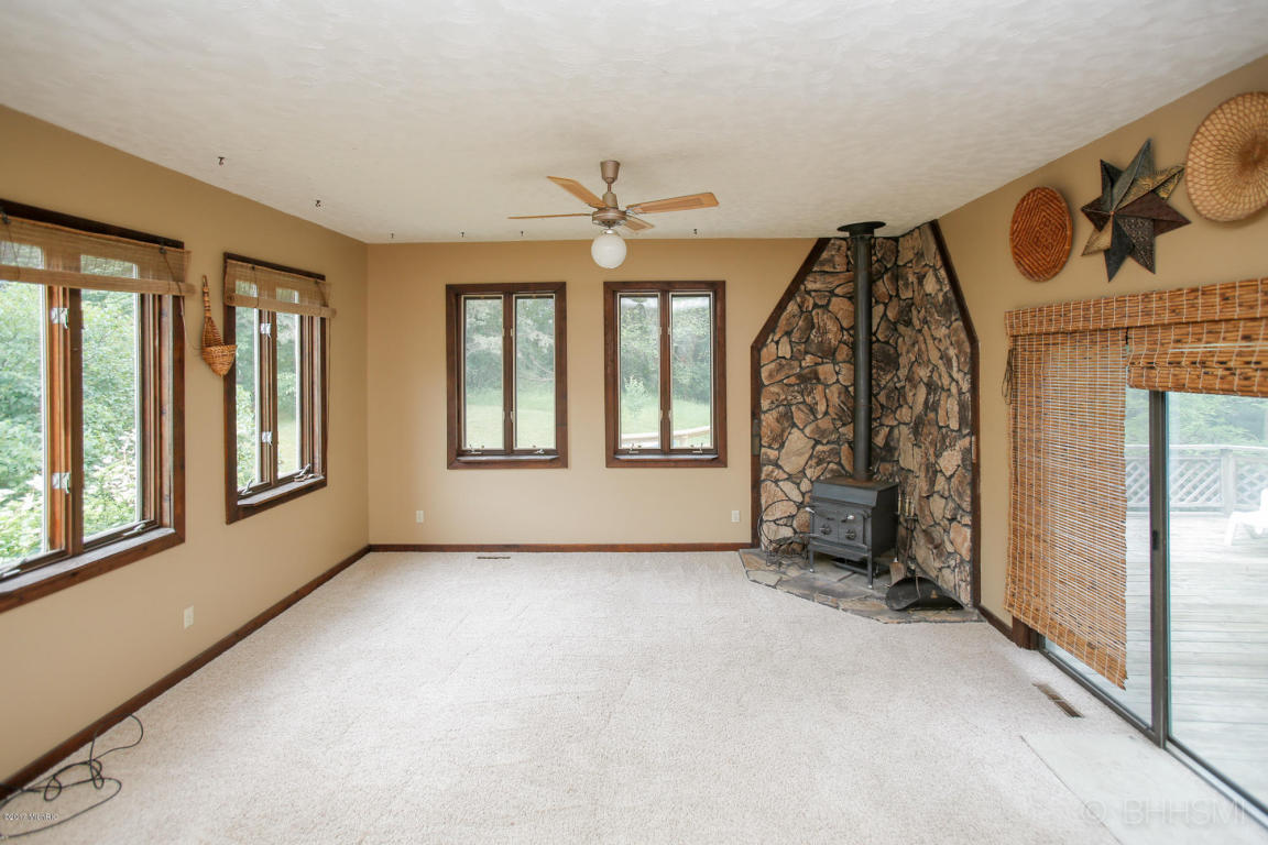 16827 E De Ave, Augusta, MI 49012 photo 3