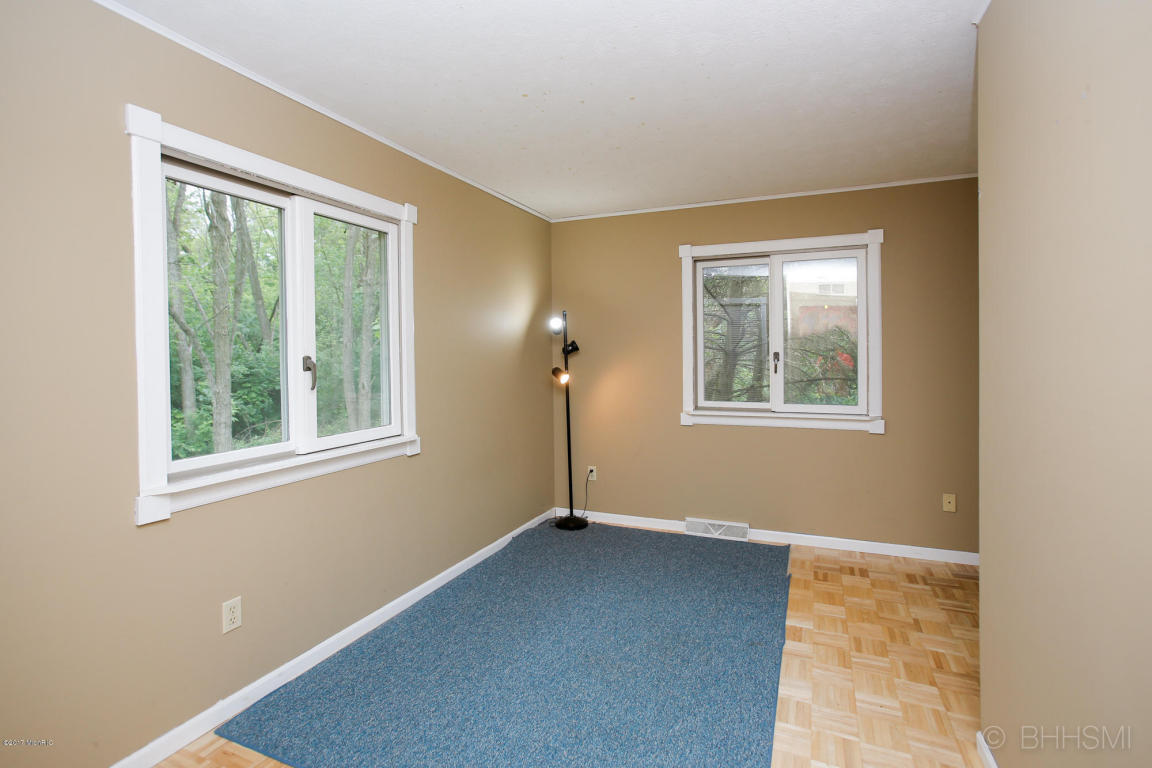 16827 E De Ave, Augusta, MI 49012 photo 14