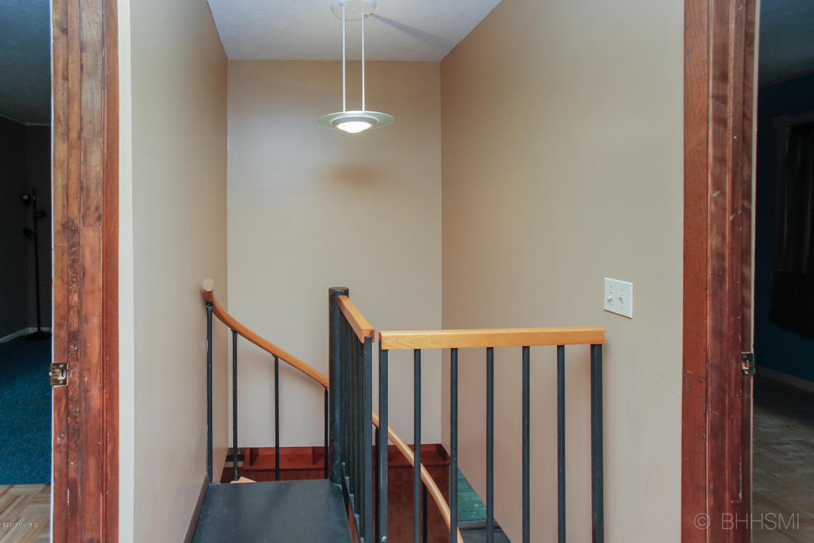 16827 E De Ave, Augusta, MI 49012 photo 18