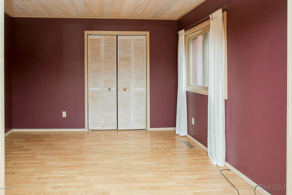 16827 E De Ave, Augusta, MI 49012 photo 10