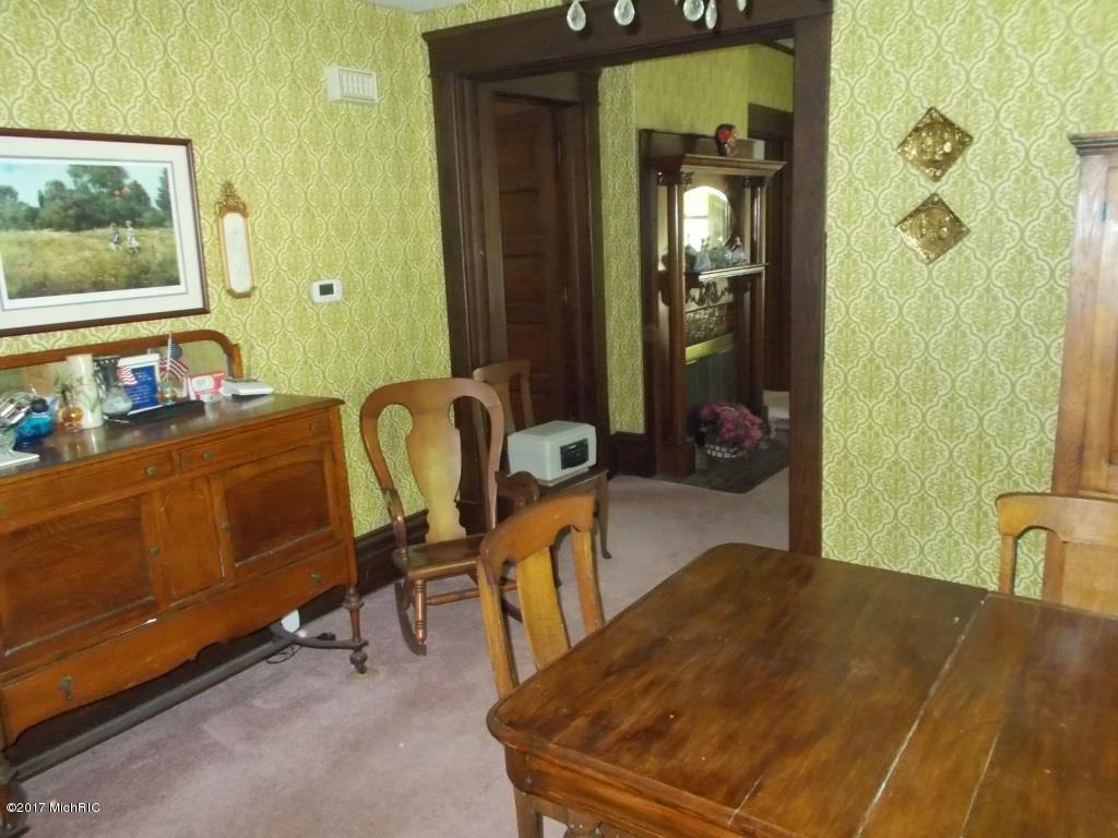 116 W Cherry St, Reading, MI 49274 photo 5