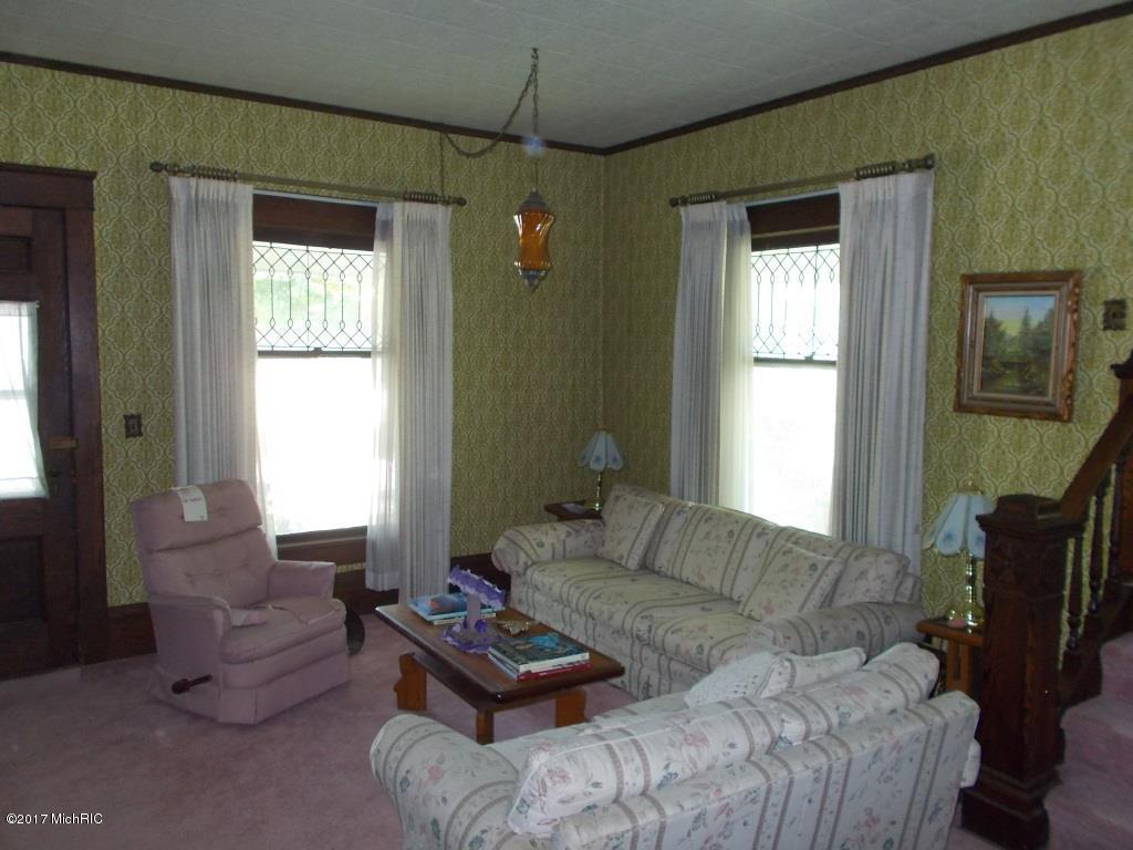 116 W Cherry St, Reading, MI 49274 photo 9