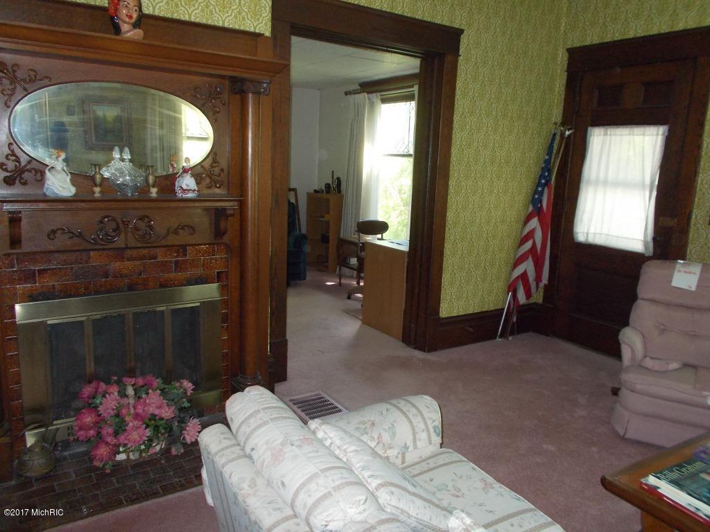 116 W Cherry St, Reading, MI 49274 photo 6