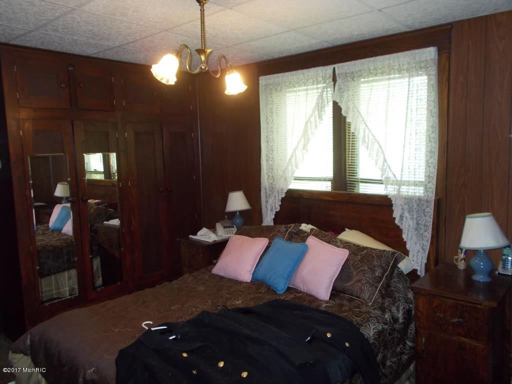 116 W Cherry St, Reading, MI 49274 photo 10