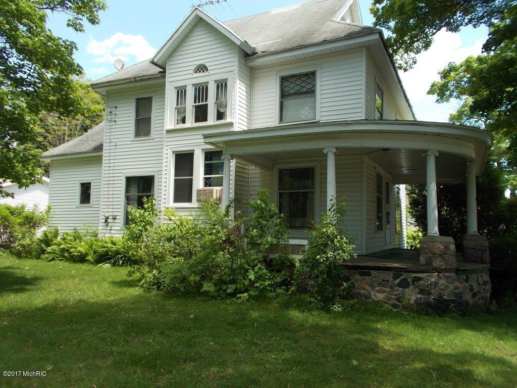 116 W Cherry St, Reading, MI 49274 photo 1