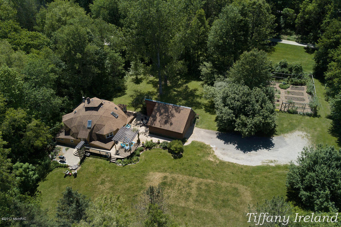112 Deer Run Dr NE, Ada, MI 49301 photo 4