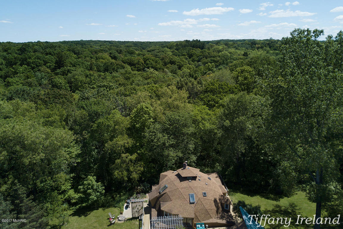 112 Deer Run Dr NE, Ada, MI 49301 photo 3