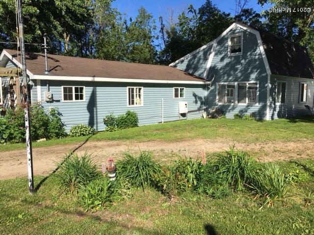 559 Richard Dr, Crystal, MI 48818 photo 3