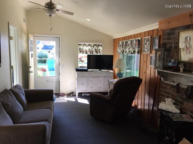 559 Richard Dr, Crystal, MI 48818 photo 6