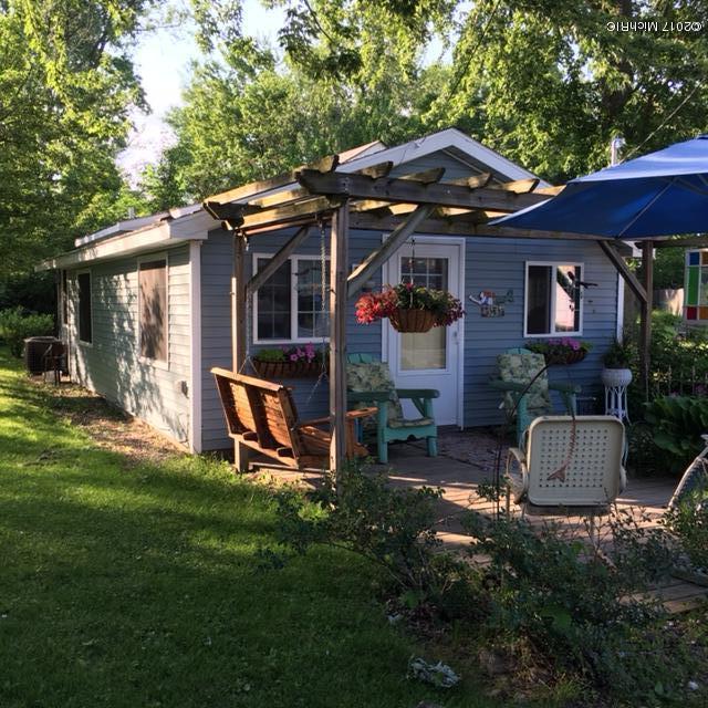 559 Richard Dr, Crystal, MI 48818 photo 2