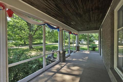 1001 5th St, Plainwell, MI 49080 photo 3