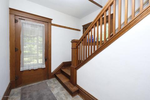 1001 5th St, Plainwell, MI 49080 photo 4