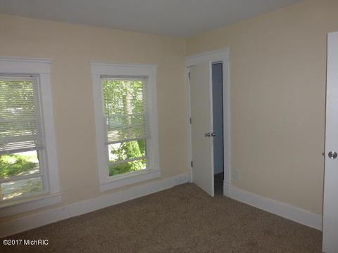 312 S 3rd, Niles, MI 49120 photo 8