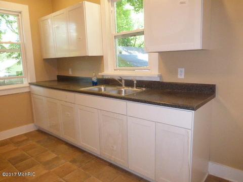312 S 3rd, Niles, MI 49120 photo 6