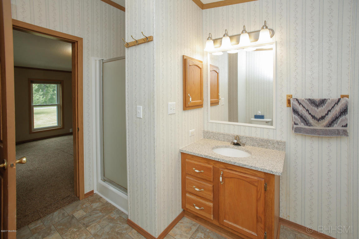 65873 Maple Rd, Constantine, MI 49042 photo 12