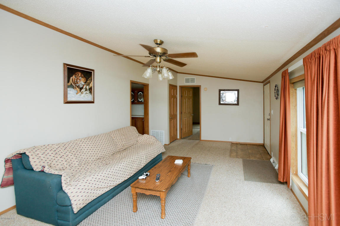 65873 Maple Rd, Constantine, MI 49042 photo 4