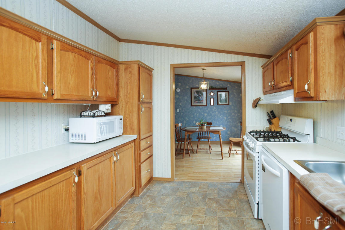 65873 Maple Rd, Constantine, MI 49042 photo 6