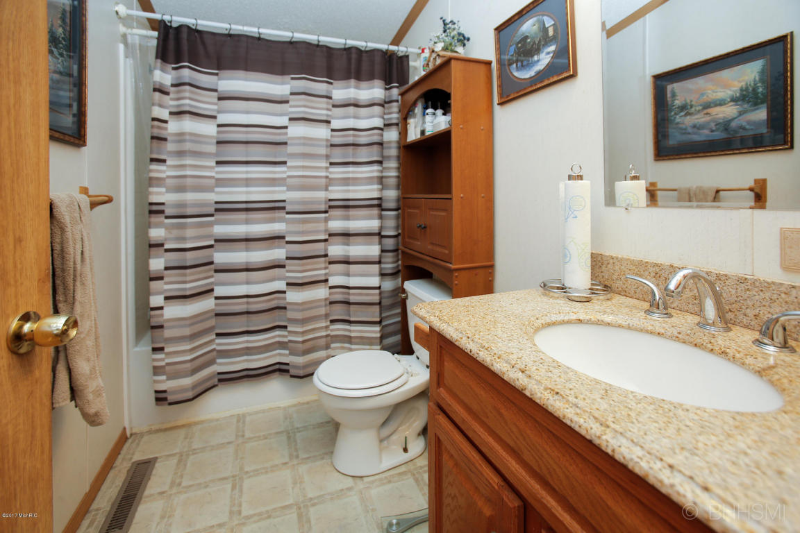 65873 Maple Rd, Constantine, MI 49042 photo 15