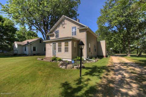 117 N Front St, Grant, MI 49327 photo 3