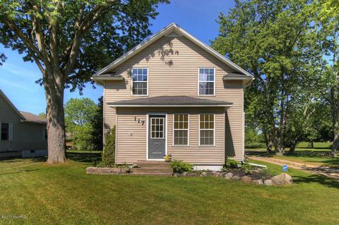117 N Front St, Grant, MI 49327 photo 1