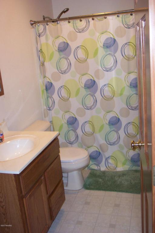6690 N 575 N 6690 N 575 E, Howe, IN 46746 photo 16