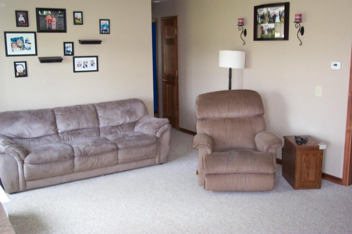 6690 N 575 N 6690 N 575 E, Howe, IN 46746 photo 5