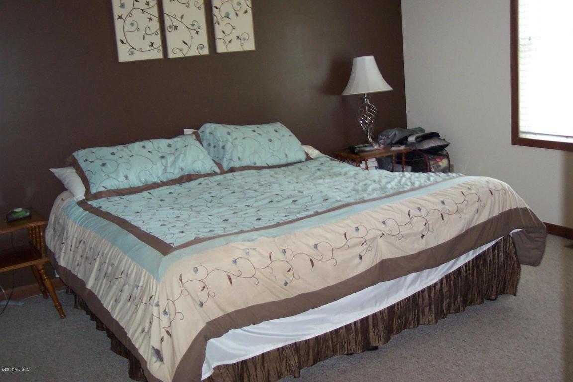 6690 N 575 N 6690 N 575 E, Howe, IN 46746 photo 14