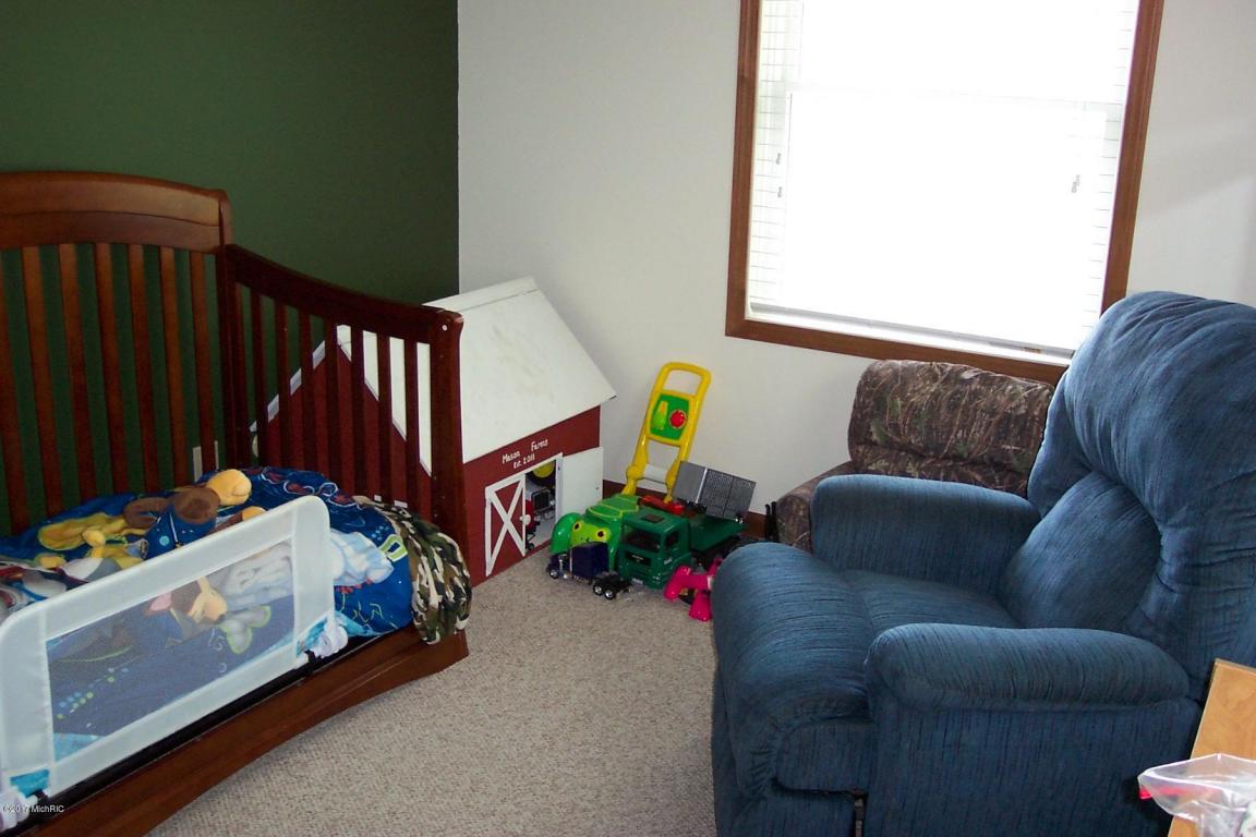6690 N 575 N 6690 N 575 E, Howe, IN 46746 photo 17