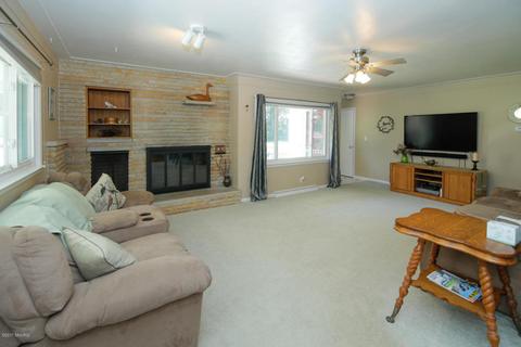 751 Riverview Dr, Plainwell, MI 49080 photo 5