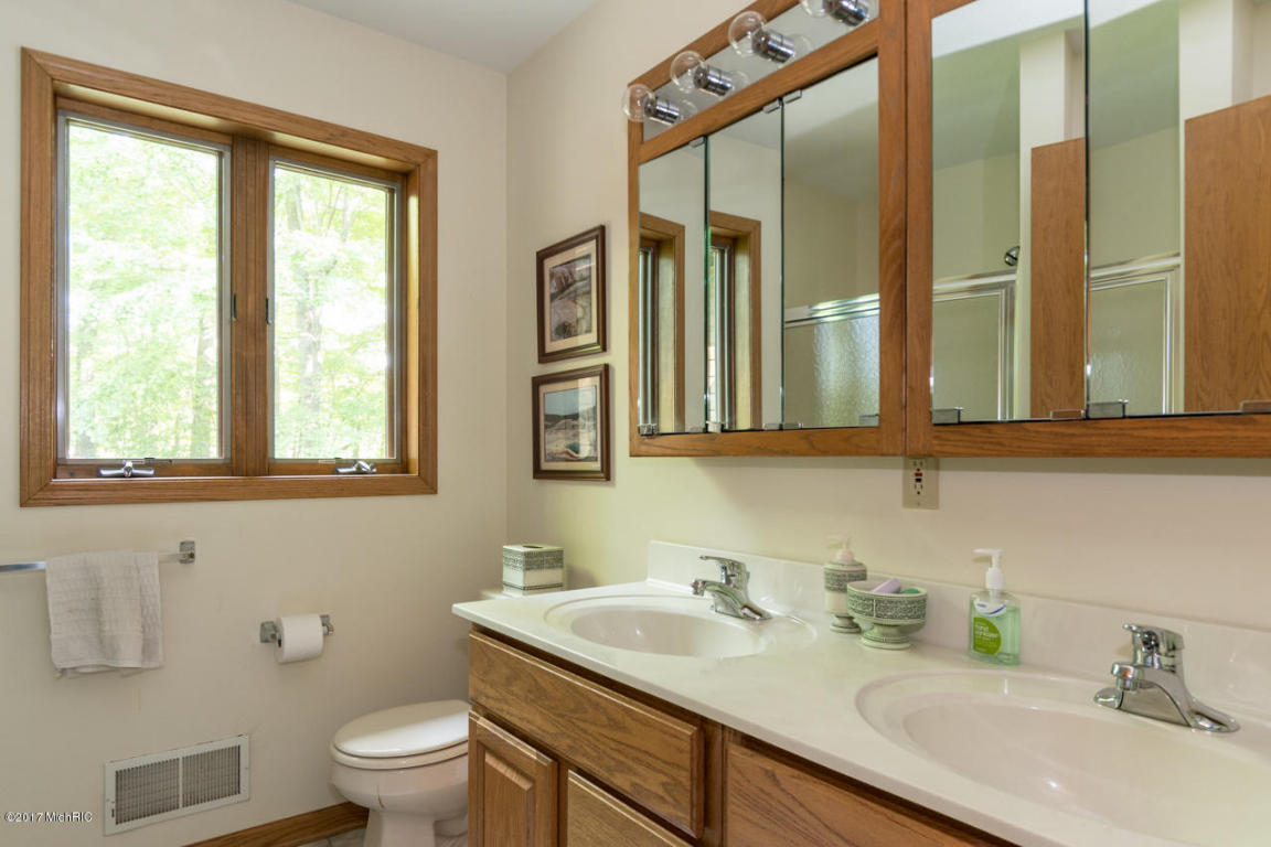 13213 Kane Rd, Plainwell, MI 49080 photo 11