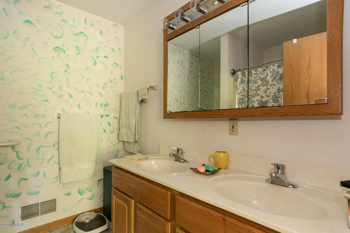 13213 Kane Rd, Plainwell, MI 49080 photo 17