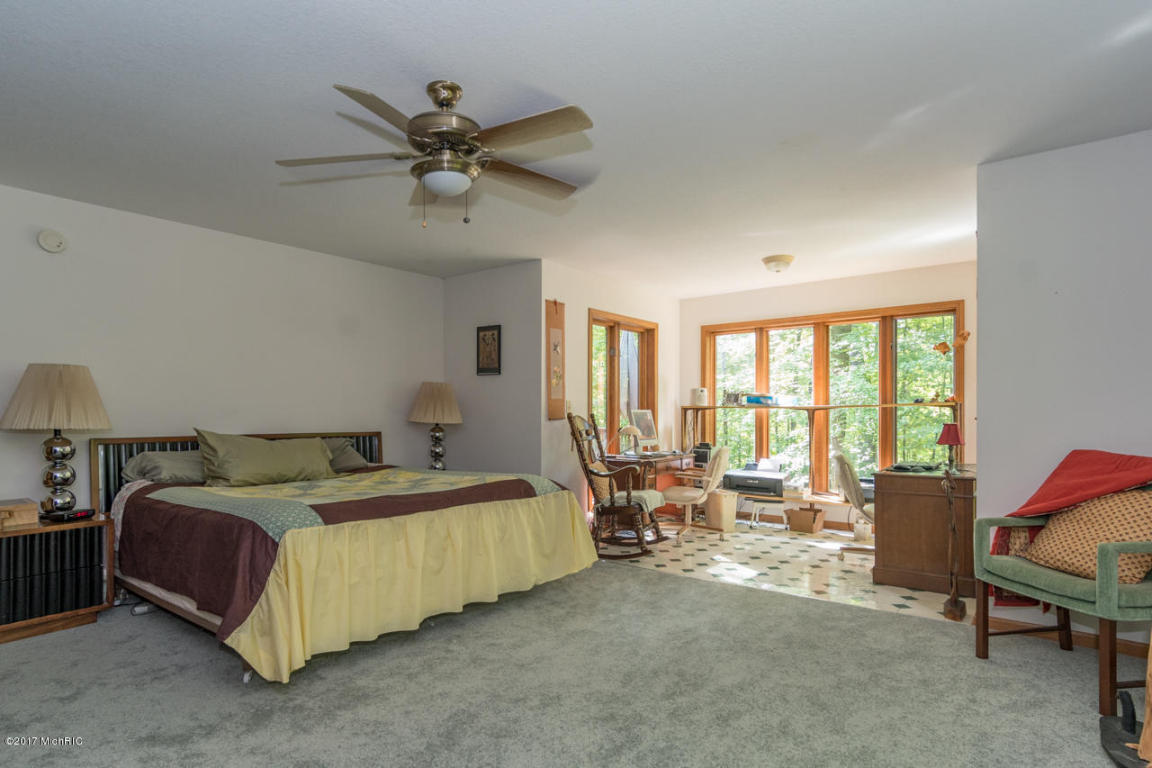 13213 Kane Rd, Plainwell, MI 49080 photo 9