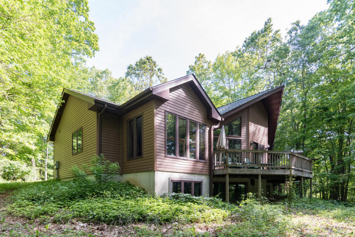 13213 Kane Rd, Plainwell, MI 49080 photo 1