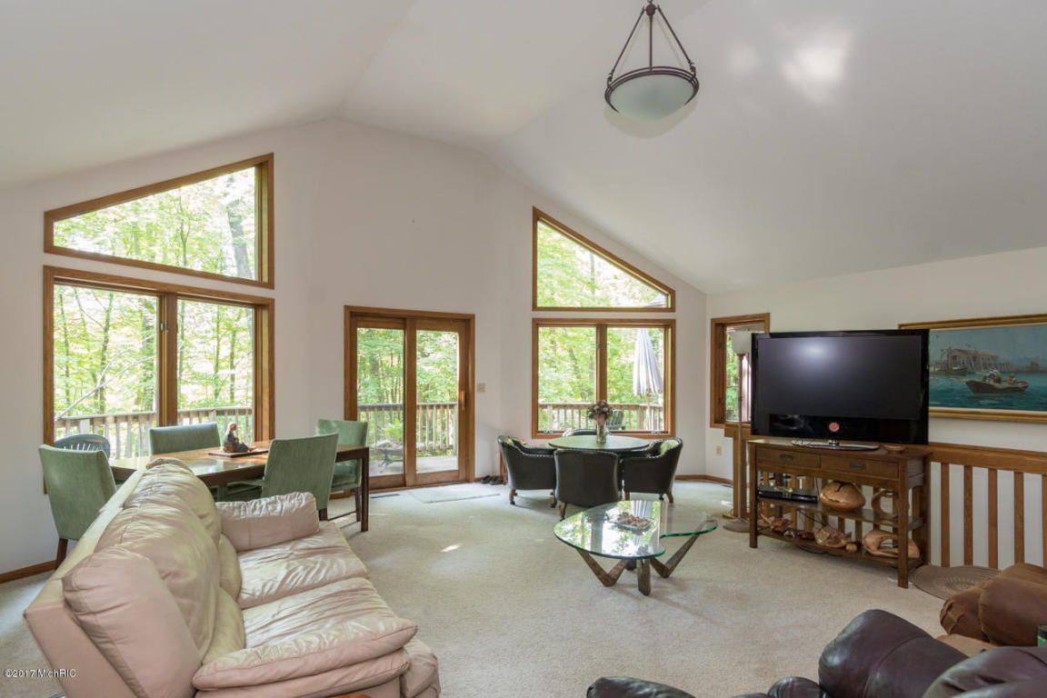 13213 Kane Rd, Plainwell, MI 49080 photo 2
