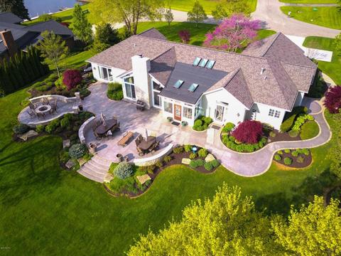 3023 Harbor Rd, Fennville, MI 49408 photo 1