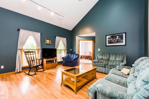 4973 Bundy Rd, Coloma, MI 49038 photo 6