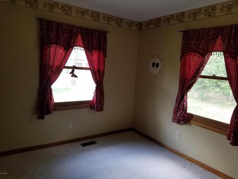 14100 Ruby Ln, Big Rapids, MI 49307 photo 4