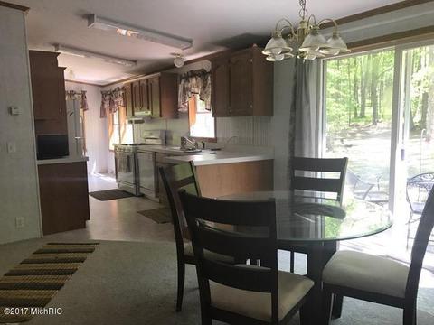6839 W 68th St, Baldwin, MI 49304 photo 9