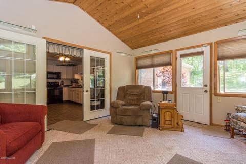 2410 Weaver Rd, Niles, MI 49120 photo 7