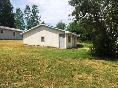 124 W Maple St, Muir, MI 48860 photo 24