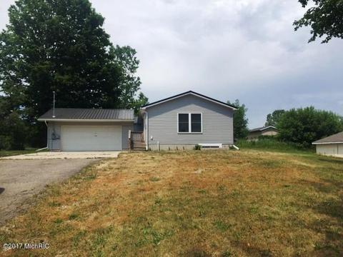 124 W Maple St, Muir, MI 48860 photo 27