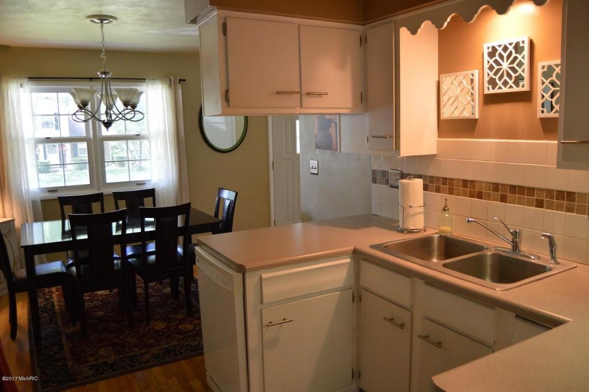 724 N North Dr E, Marshall, MI 49068 photo 10