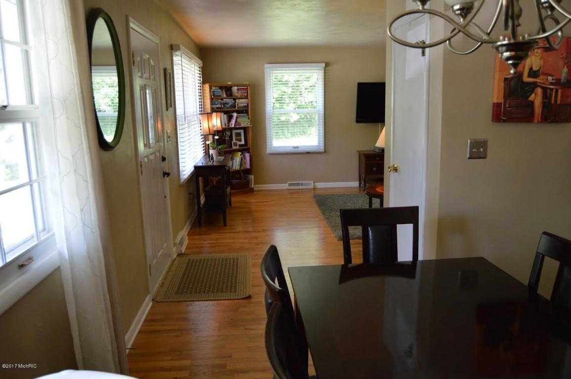 724 N North Dr E, Marshall, MI 49068 photo 8