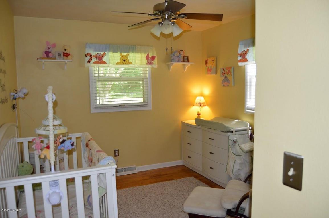 724 N North Dr E, Marshall, MI 49068 photo 14