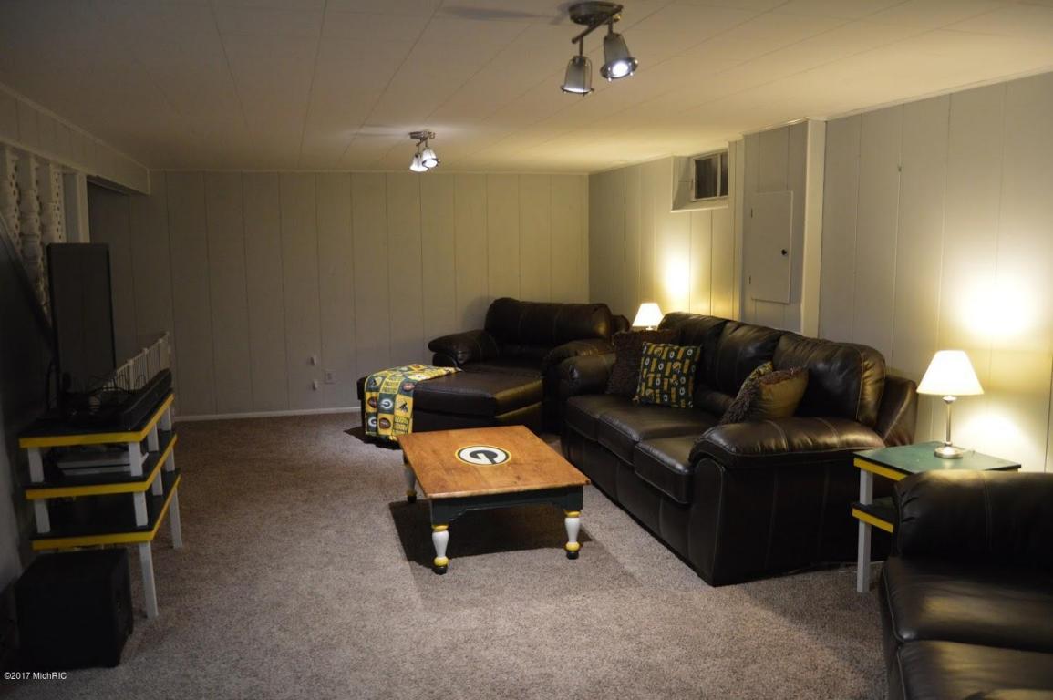724 N North Dr E, Marshall, MI 49068 photo 21