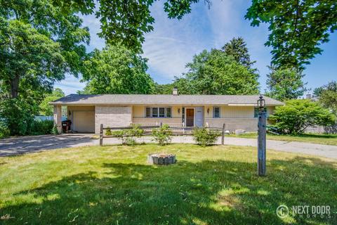 421 E Savidge St, Spring Lake, MI 49456 photo 2